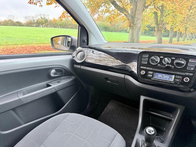 Used Volkswagen up! 2014 for sale - 76426405: Photo 17