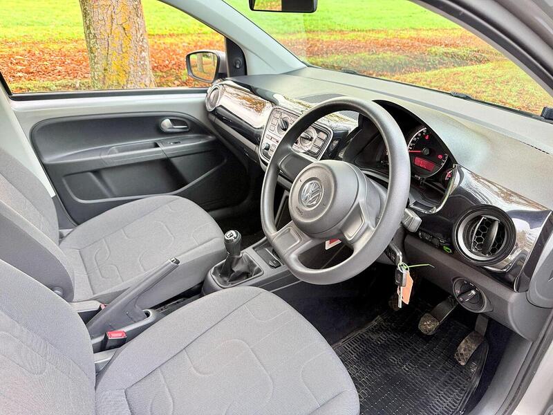 Used Volkswagen up! 2014 for sale - 76426405: Photo 18