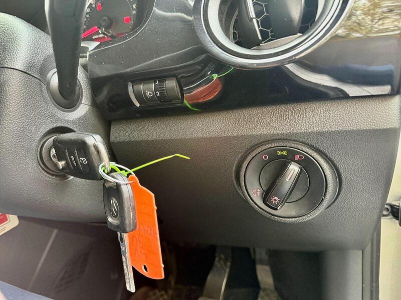 Used Volkswagen up! 2014 for sale - 76426405: Photo 38