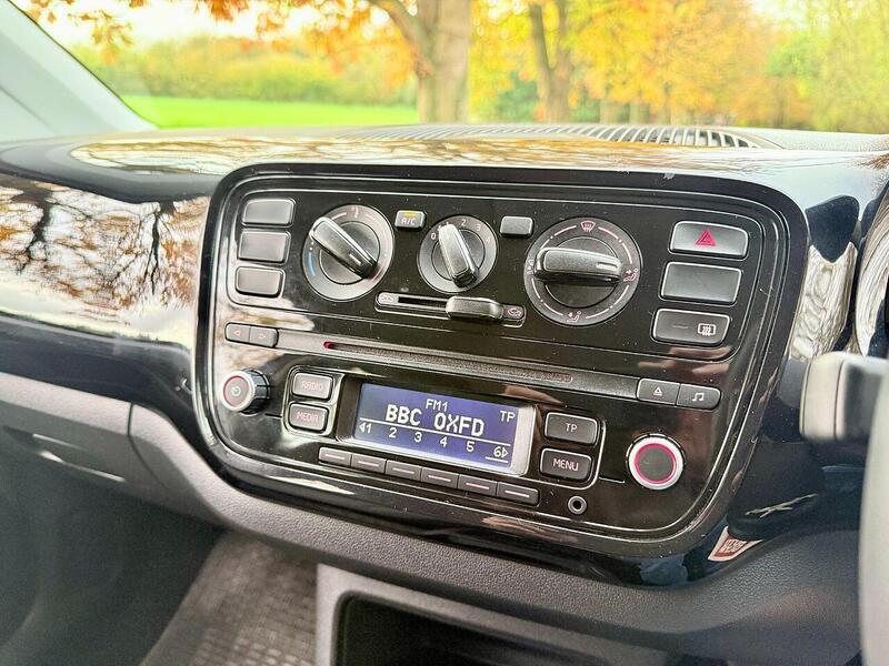 Used Volkswagen up! 2014 for sale - 76426405: Photo 39