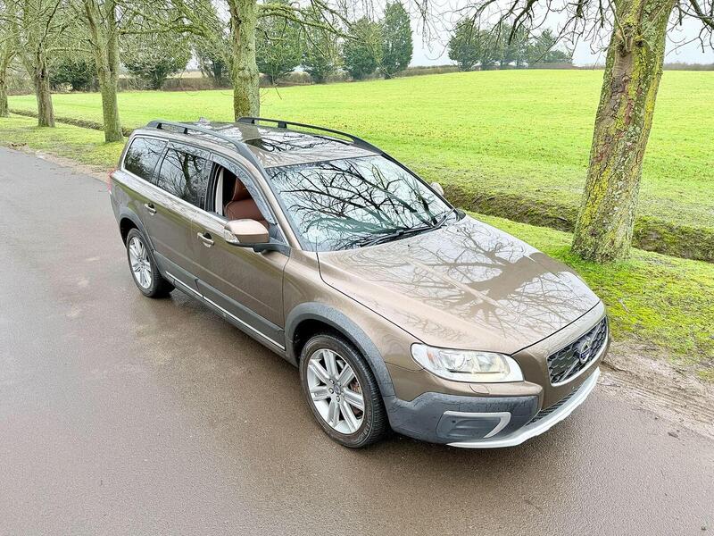 Used Volvo XC70 for sale - 77461202: Photo 2