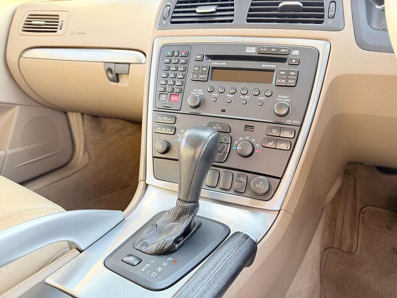 Used Volvo XC70 for sale - 77675260: Photo 16