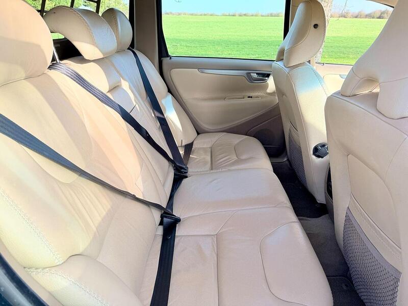 Used Volvo XC70 for sale - 77675260: Photo 18