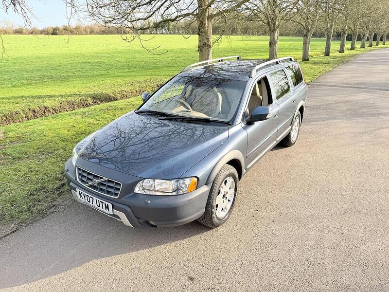 Used Volvo XC70 for sale - 77675260: Photo 3
