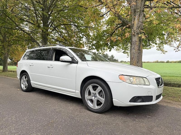 Used Volvo V70 for sale - 76311190: Photo 1