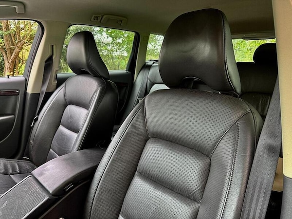 Used Volvo V70 for sale - 76311190: Photo 29