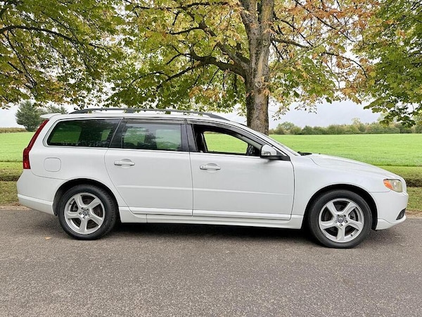 Used Volvo V70 for sale - 76311190: Photo 9