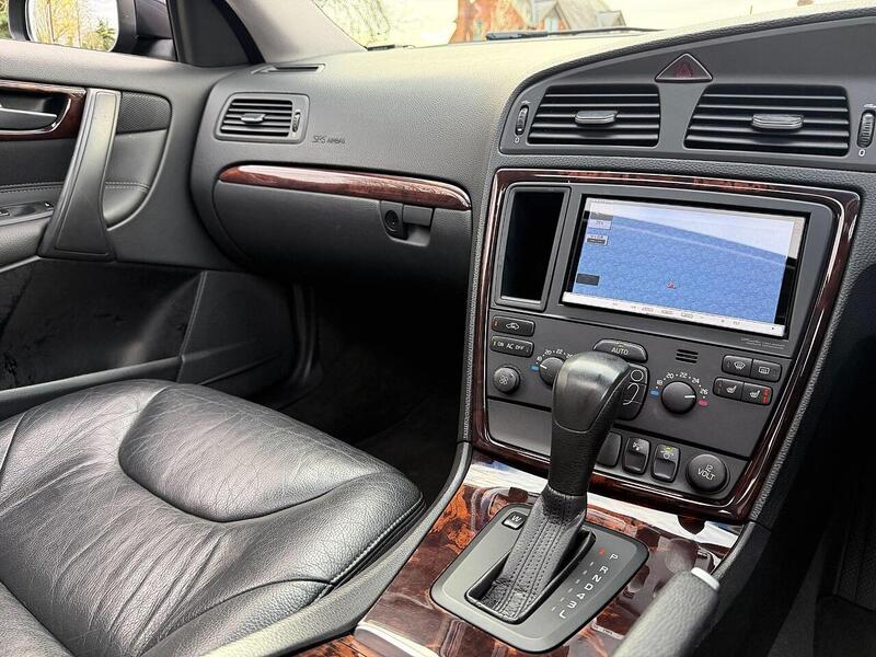 Used Volvo V70 for sale - 78065113: Photo 12