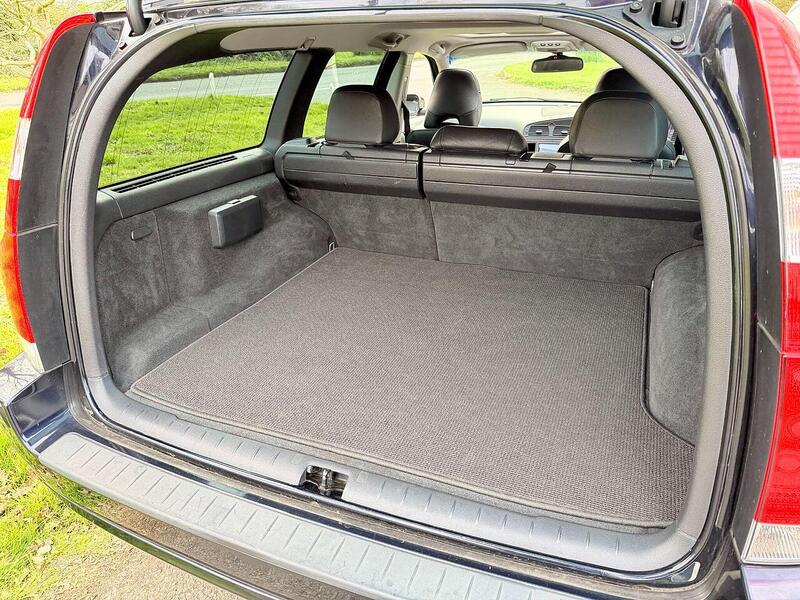 Used Volvo V70 for sale - 78065113: Photo 26