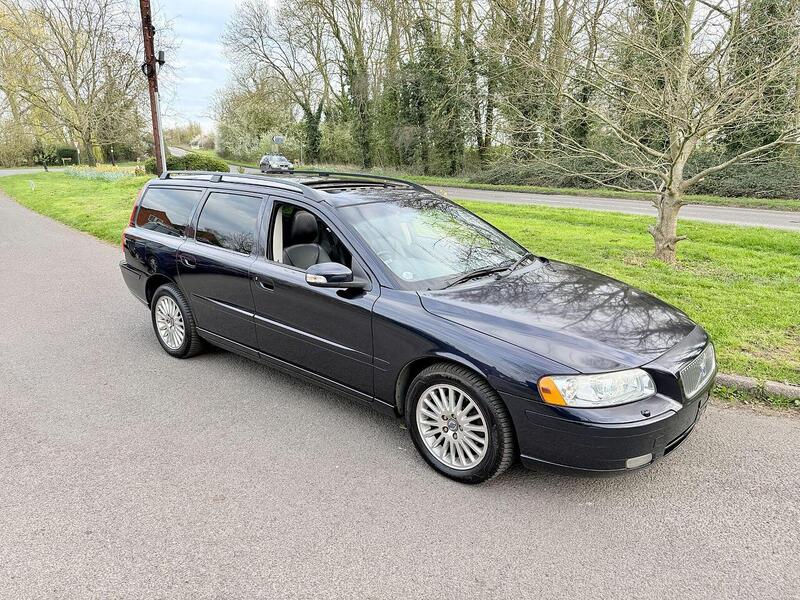Used Volvo V70 for sale - 78065113: Photo 3