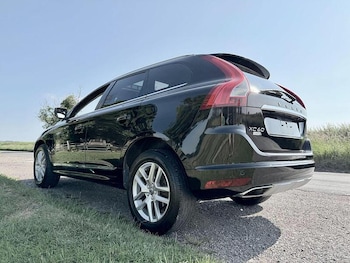 Used Volvo XC60 2017 for sale - 79478082: Photo