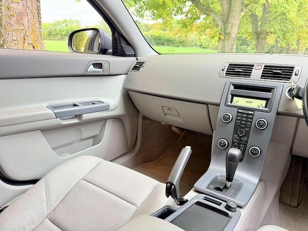 Used Volvo S40 2010 for sale - 76197272: Photo 12