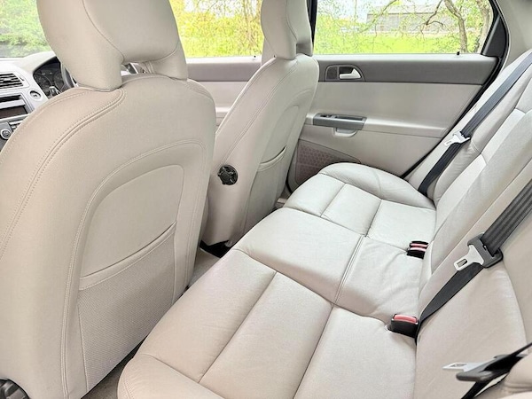 Used Volvo S40 2010 for sale - 76197272: Photo 15