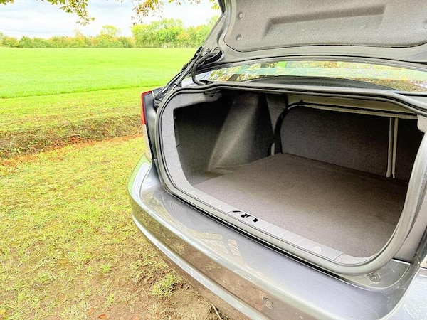 Used Volvo S40 2010 for sale - 76197272: Photo 21