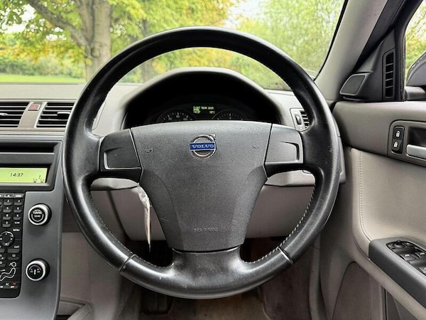 Used Volvo S40 2010 for sale - 76197272: Photo 22