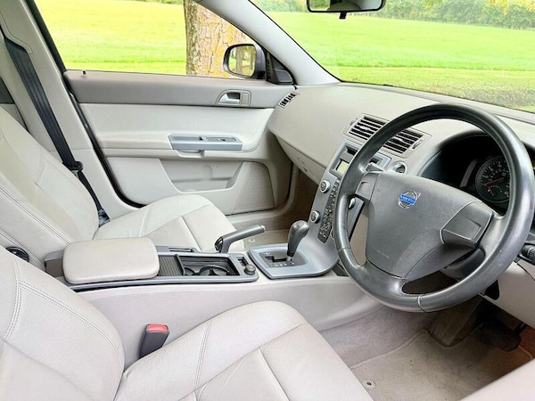 Used Volvo S40 2010 for sale - 76197272: Photo 28