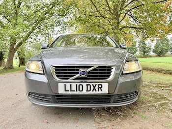 Used Volvo S40 2010 for sale - 76197272: Photo 2