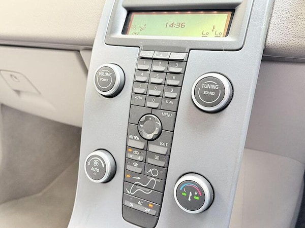 Used Volvo S40 2010 for sale - 76197272: Photo 31