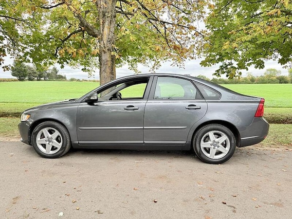 Used Volvo S40 2010 for sale - 76197272: Photo 5