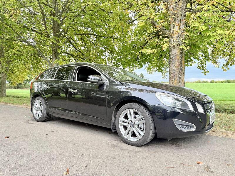 Used Volvo V60 2025 for sale - 76311211: Photo 1