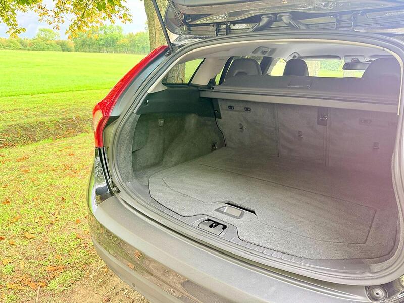 Used Volvo V60 2025 for sale - 76311211: Photo 23