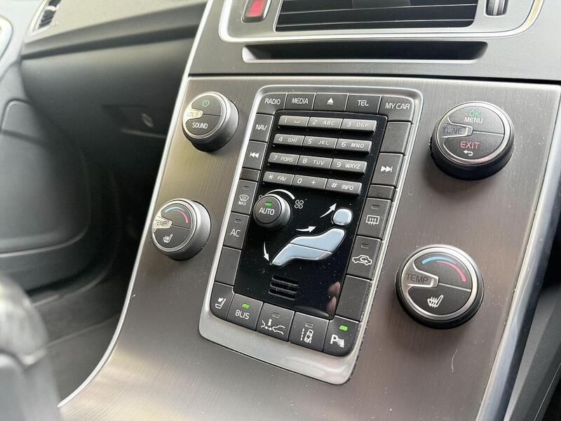 Used Volvo V60 2025 for sale - 76311211: Photo 41