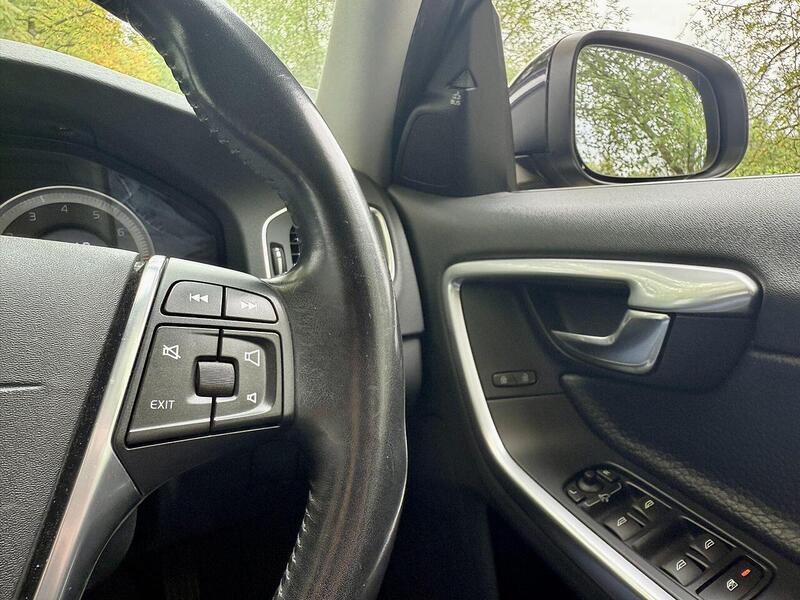 Used Volvo V60 2025 for sale - 76311211: Photo 45