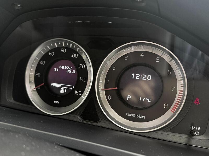 Used Volvo V60 2025 for sale - 76311211: Photo 51