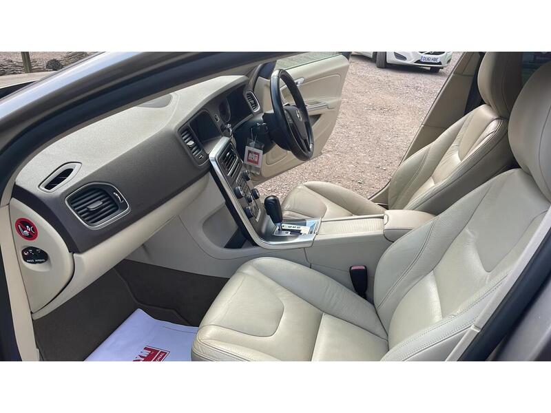 Used Volvo V60 for sale - 76128077: Photo 12