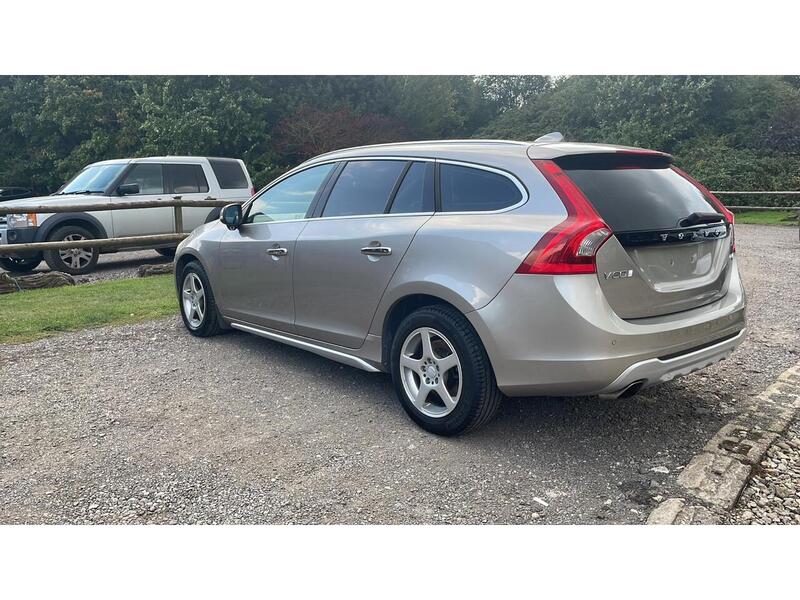 Used Volvo V60 for sale - 76128077: Photo 3