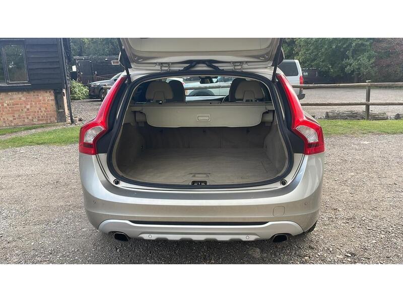 Used Volvo V60 for sale - 76128077: Photo 4