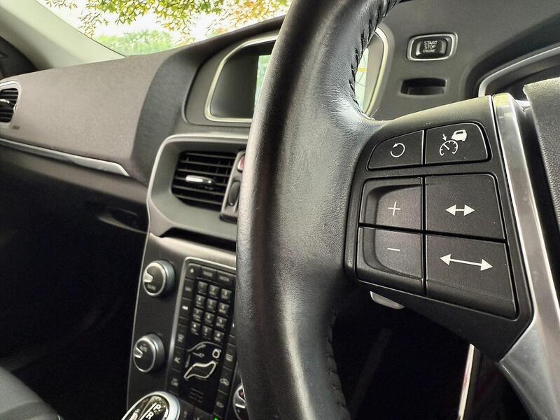 Used Volvo V40 for sale - 76143714: Photo 23
