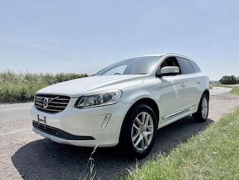 Used Volvo XC60 2017 for sale - 79478085: Photo