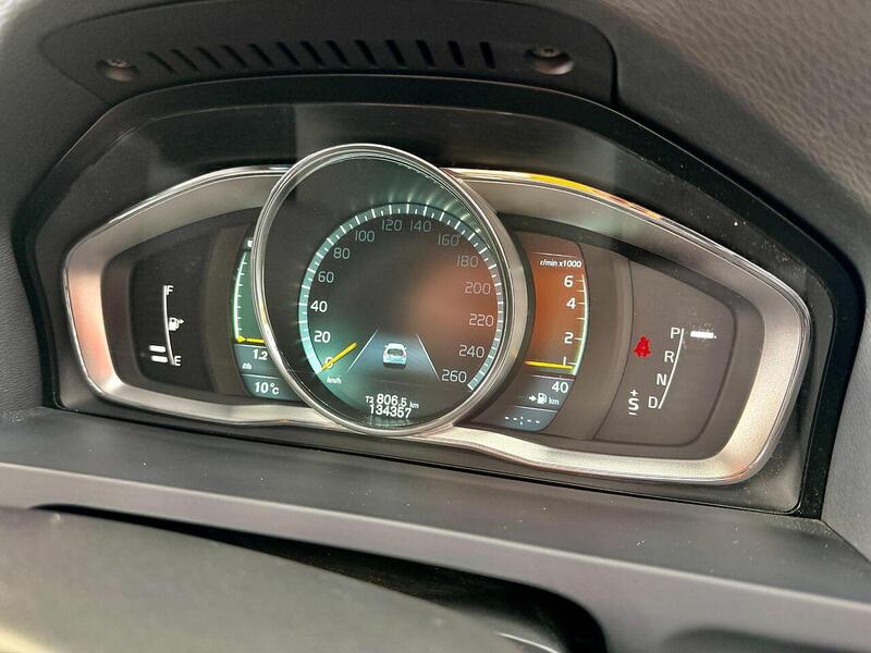 Used Volvo V60 for sale - 77392600: Photo 31