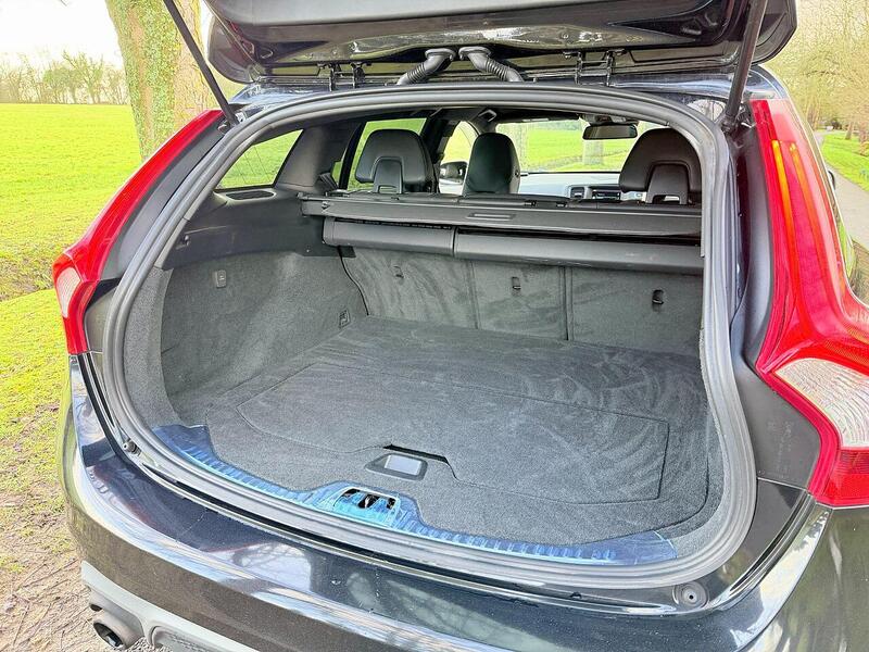 Used Volvo V60 for sale - 77392600: Photo 33