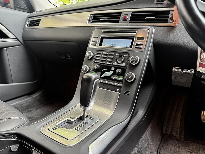 Used Volvo V70 for sale - 76518491: Photo 35