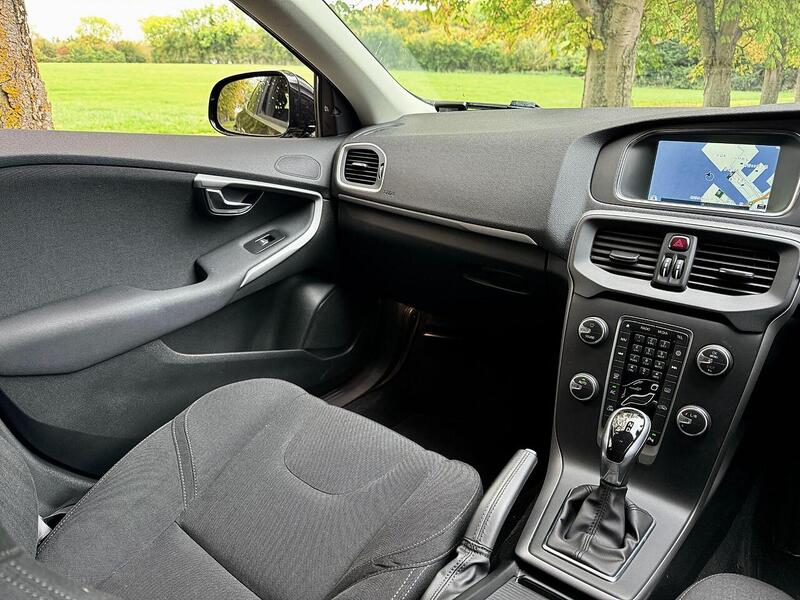 Used Volvo V40 for sale - 76518502: Photo 15