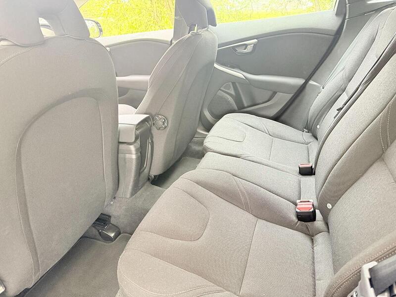 Used Volvo V40 for sale - 76518502: Photo 18