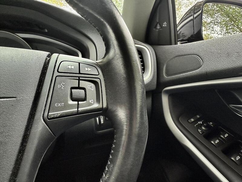 Used Volvo V40 for sale - 76518502: Photo 22