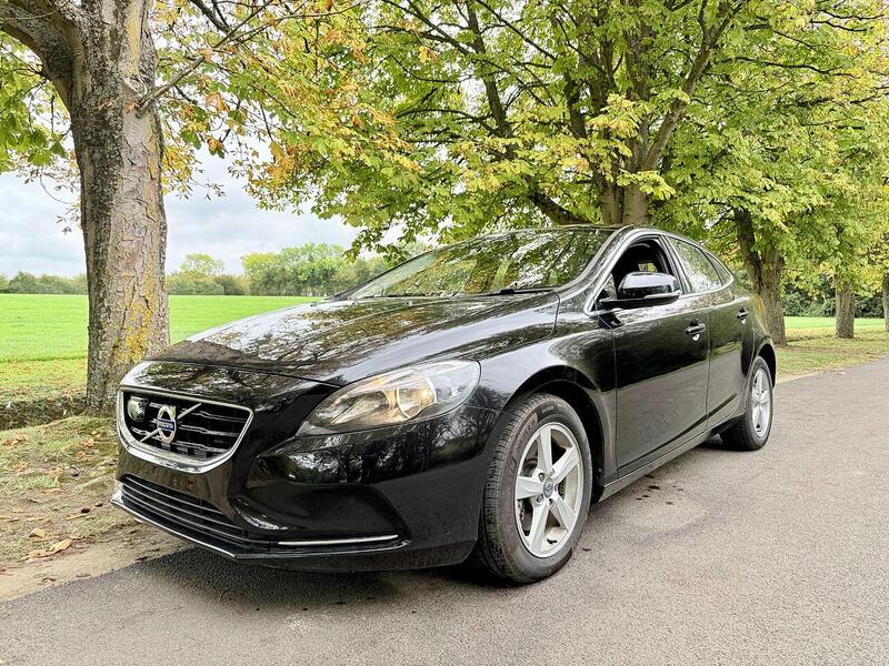 Used Volvo V40 for sale - 76518502: Photo 3