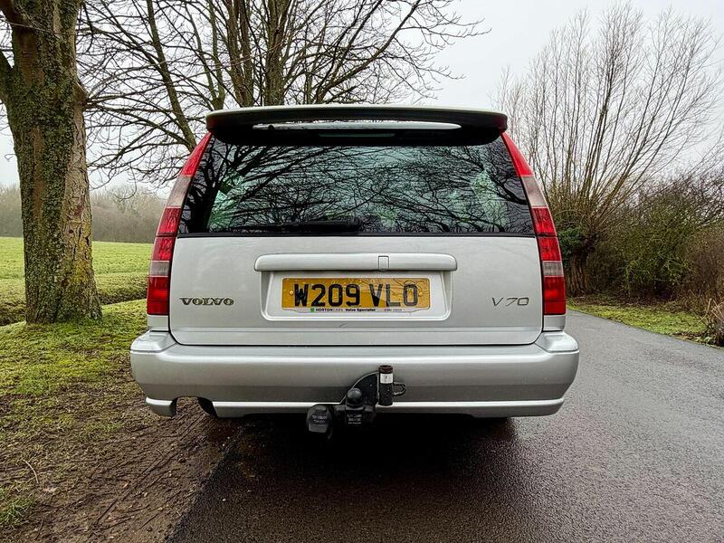 Used Volvo V70 2000 for sale - 77140335: Photo 10