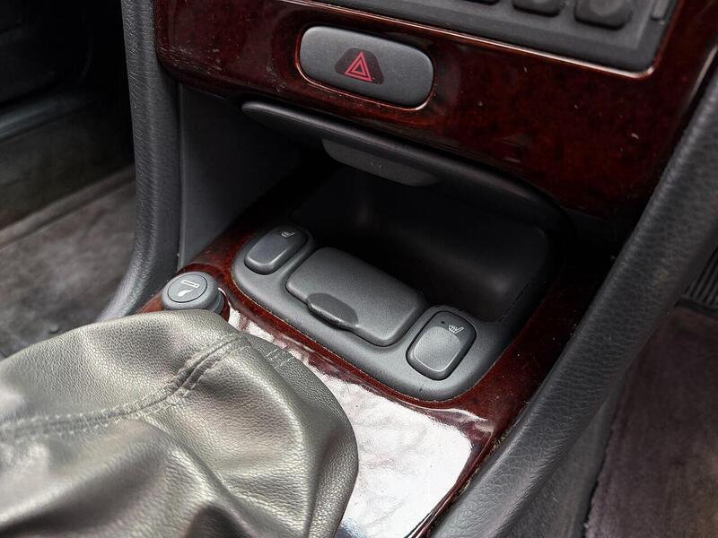 Used Volvo V70 2000 for sale - 77140335: Photo 17