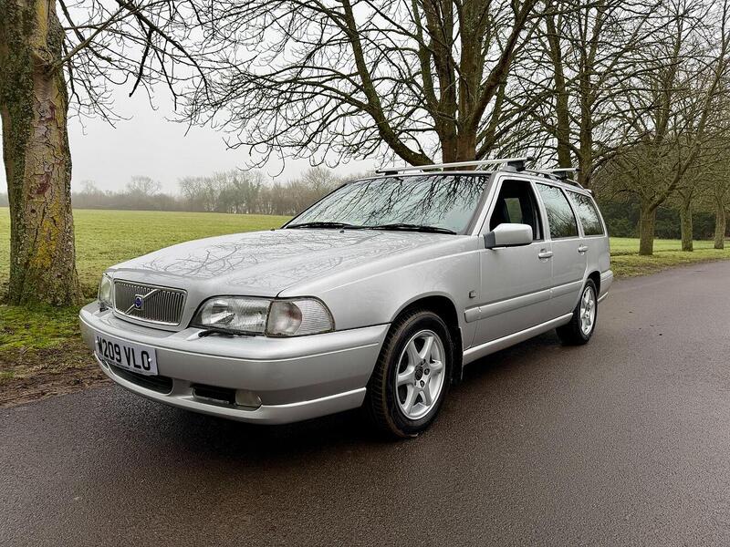 Used Volvo V70 2000 for sale - 77140335: Photo 3