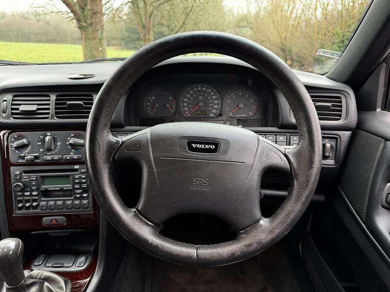Used Volvo V70 2000 for sale - 77140335: Photo 34