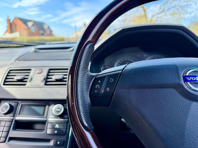 Used Volvo XC90 for sale - 77920855: Photo 35