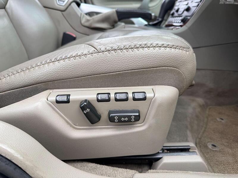 Used Volvo XC70 2007 for sale - 77821965: Photo 37