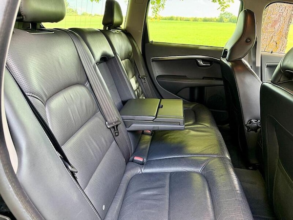 Used Volvo V70 for sale - 76311214: Photo 14