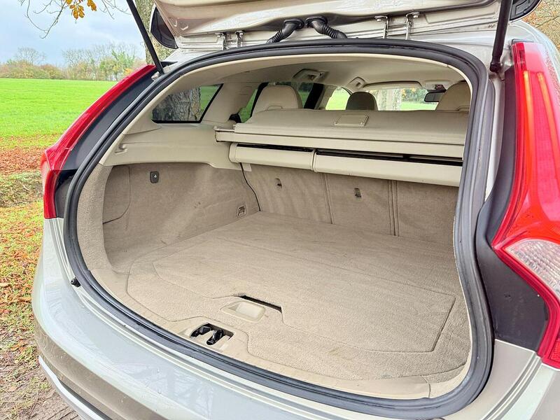 Used Volvo V60 2025 for sale - 78210753: Photo 34