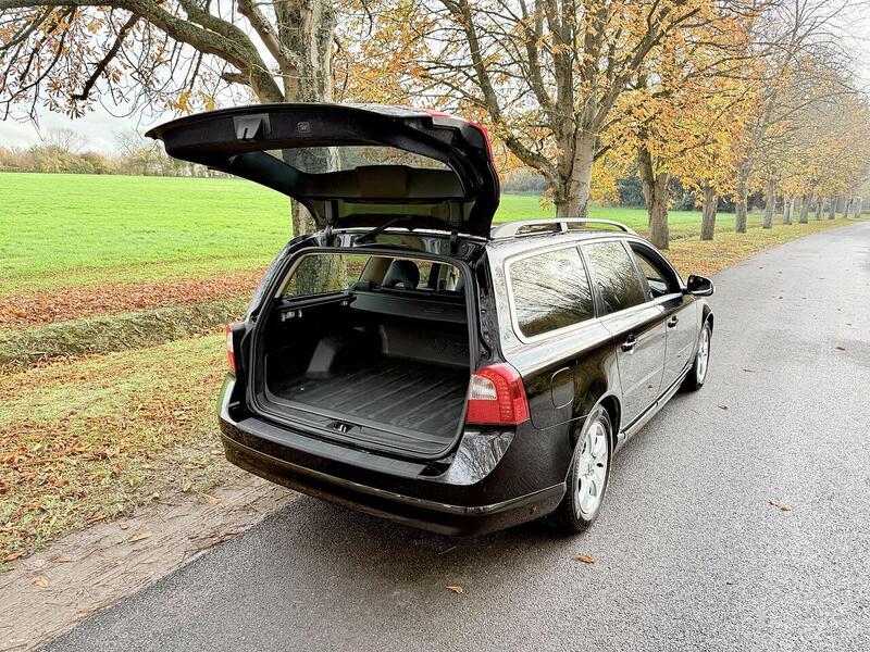 Used Volvo V70 2025 for sale - 77264064: Photo 11