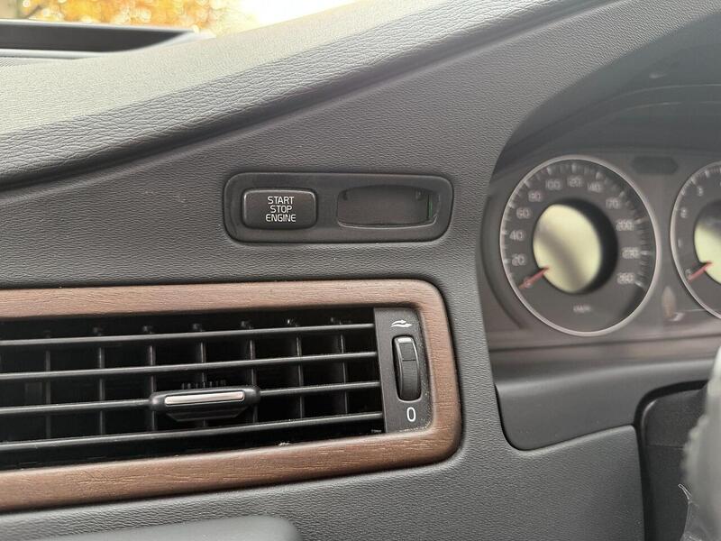 Used Volvo V70 2025 for sale - 77264064: Photo 24